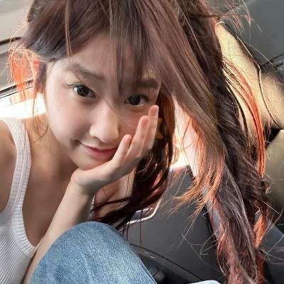 死对头的商业联姻有点甜